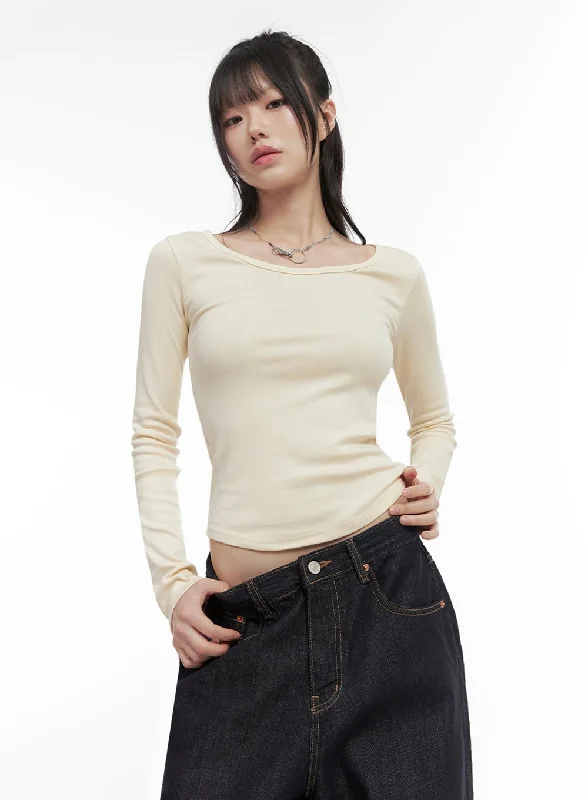 Ruffled Cuff Women Long Sleeve Top with a Feminine TouchSlim-Fit Cropped U-Neck Top  IN427