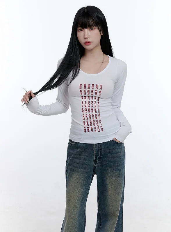 Lightweight Women Long Sleeve Top for Spring and AutumnGraphic Lettering Slim-Fit Long Sleeve Top CD419