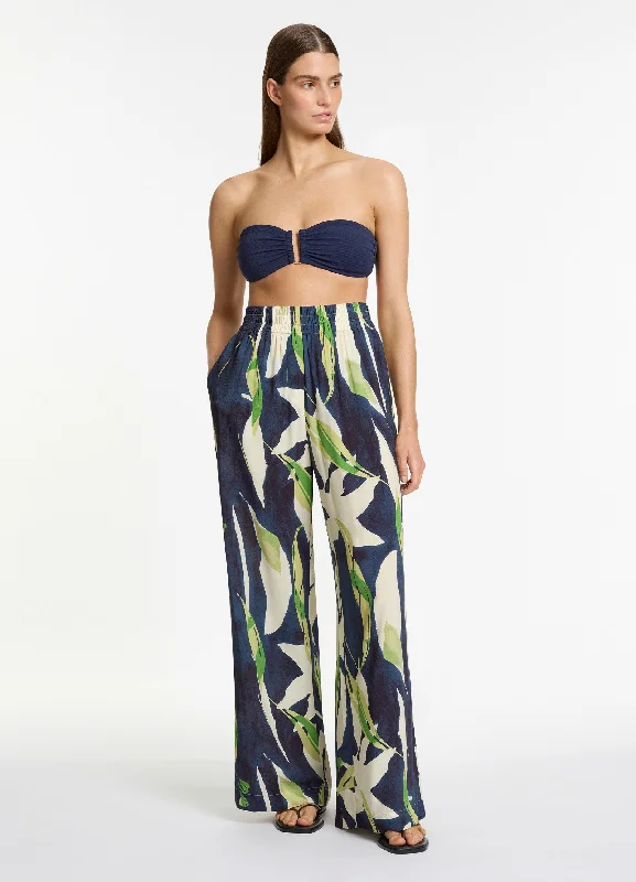 Moisture - wicking cover ups for staying dry during beach activitiesFauna Wide Leg Pant - Ink