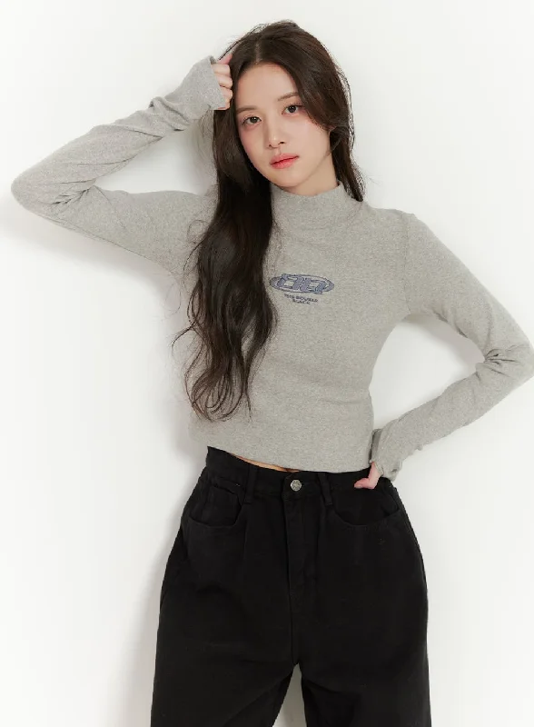 Cropped Women Long Sleeve Top to Pair with High - Waisted BottomsChic Graphic Crop Turtleneck ON429