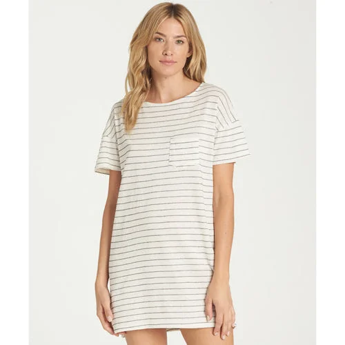 Ruffled - hem cover ups for a cute and feminine lookBillabong On My Way Dress