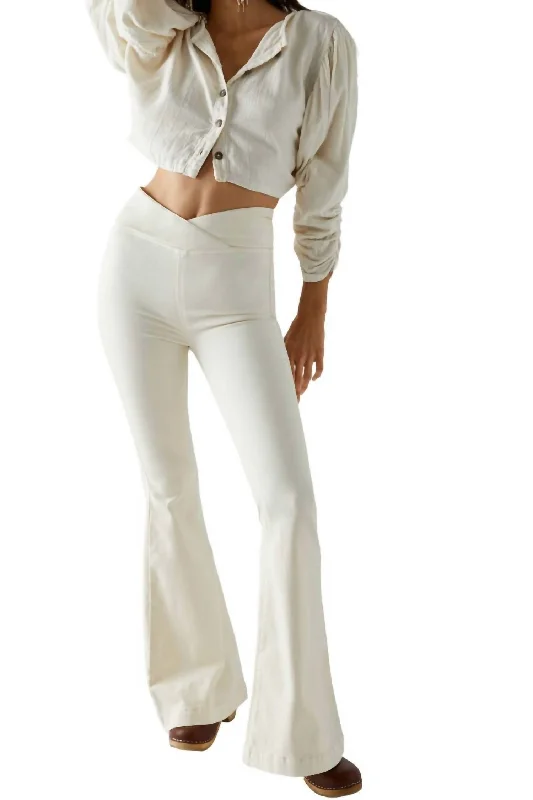 Women's Velvet Tight Trousers in Burgundy for a Luxurious and Elegant AppearanceVenice Beach High Rise Flare In Worn White