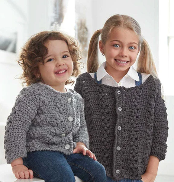 oversized women cardigan for a trendy and cozy lookFree Big Girl Cardigan Pattern