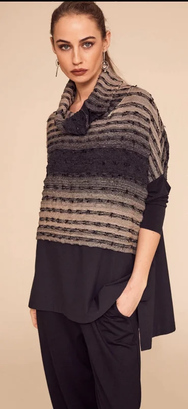 Women's Longline Boyfriend - Style Sweater in Gray for a Relaxed and Casual OutfitNaya Stripped Collar Top