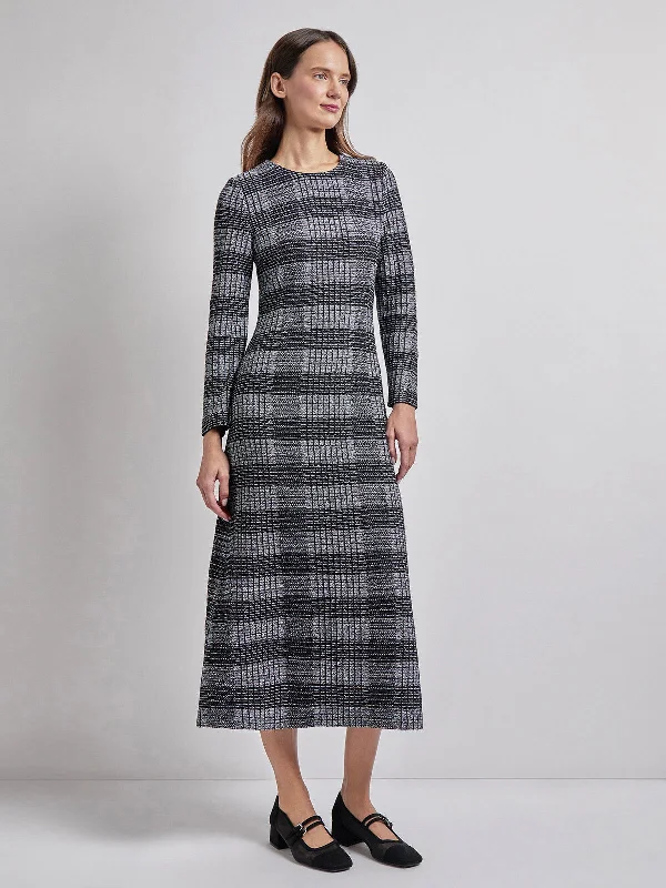 Wrap - Style Women Dress with Adjustable Fit for All Body TypesFit & Flare Tweed Knit Maxi Dress