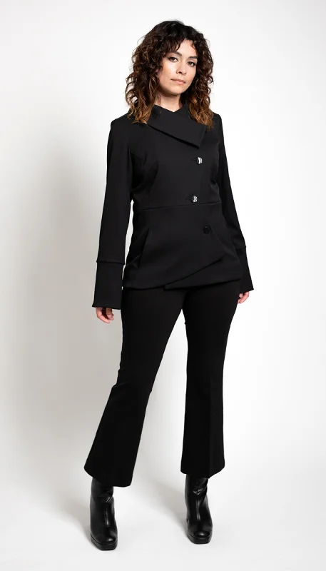 Women's Notched Lapel Blazers in Beige for a Timeless OutfitSwerve Long Sleeve Suit Blazer/ Black