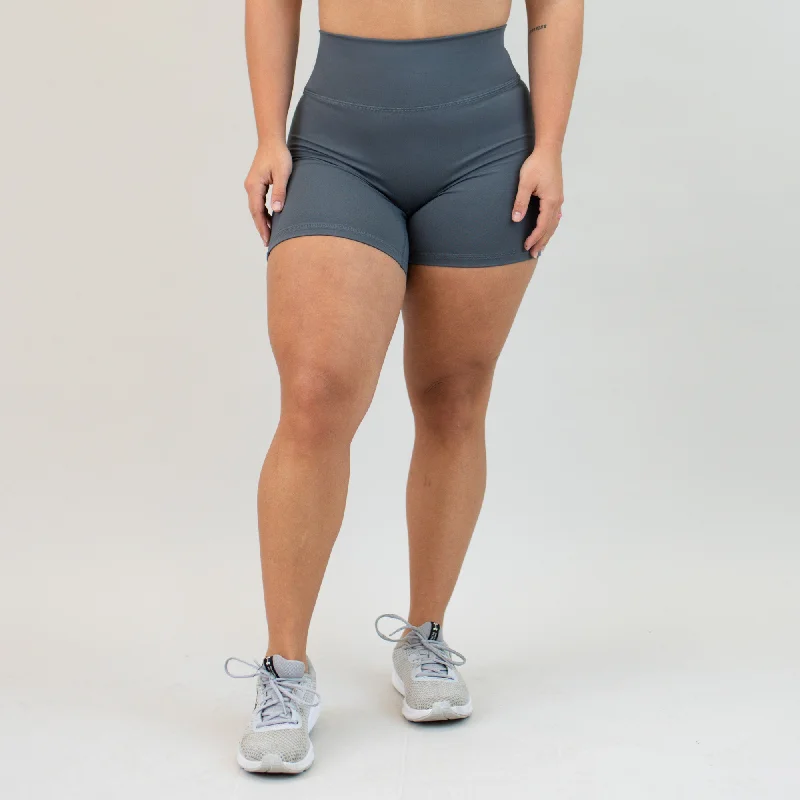 Bermuda Women Shorts for a Classic and Sophisticated LookCharge Short 5" - No Front Seam - Higher Rise