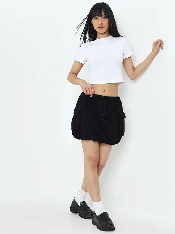 Plus Size Women Shorts with a Comfortable and Stylish FitNuon Black Cargo-Style Mid-Rise Cotton Skirt