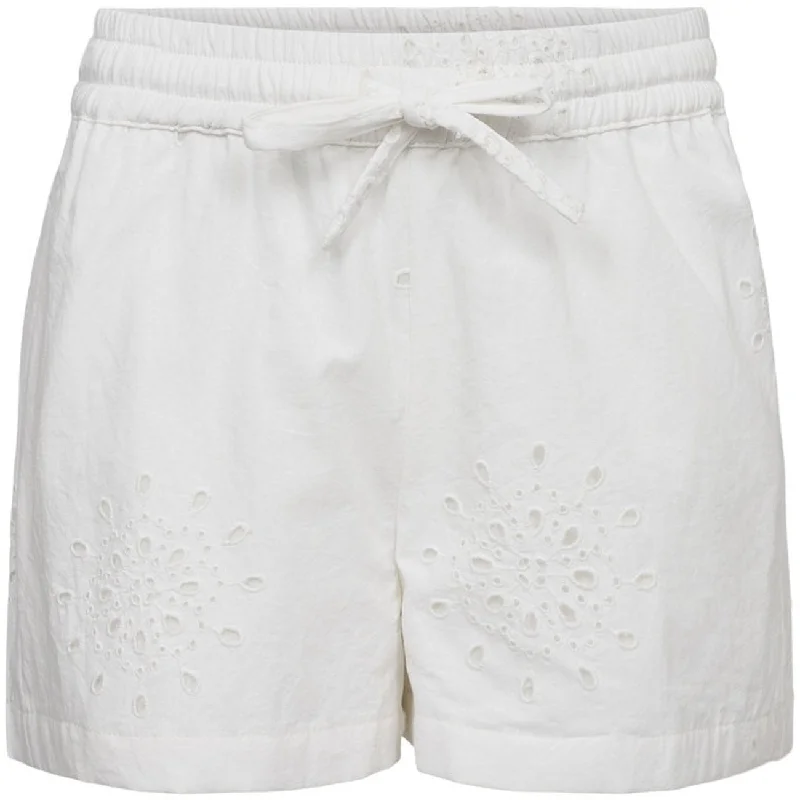 Embroidered Women Shorts with Intricate DesignsSofie Schnoor Snow White Shorts