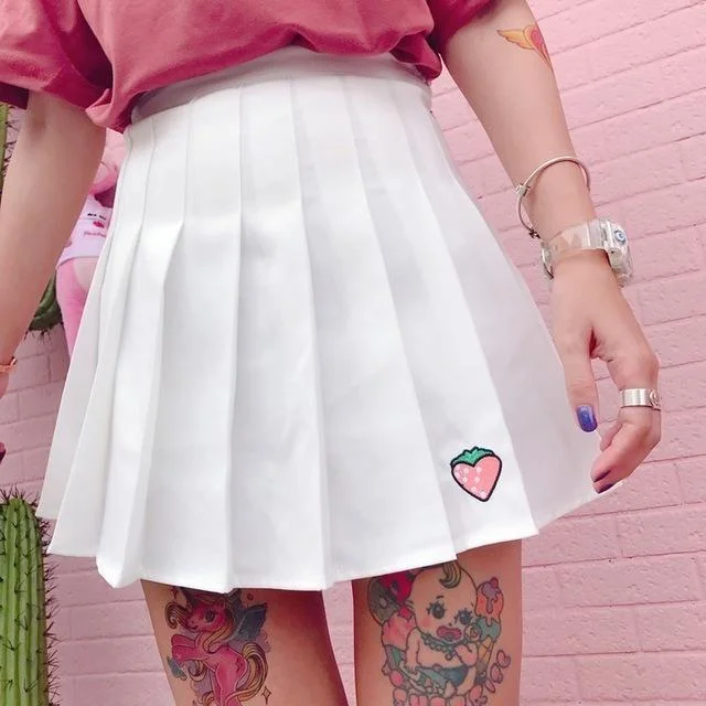 Sustainable organic cotton skirt for eco - conscious consumersStrawberry Tennis Skirt