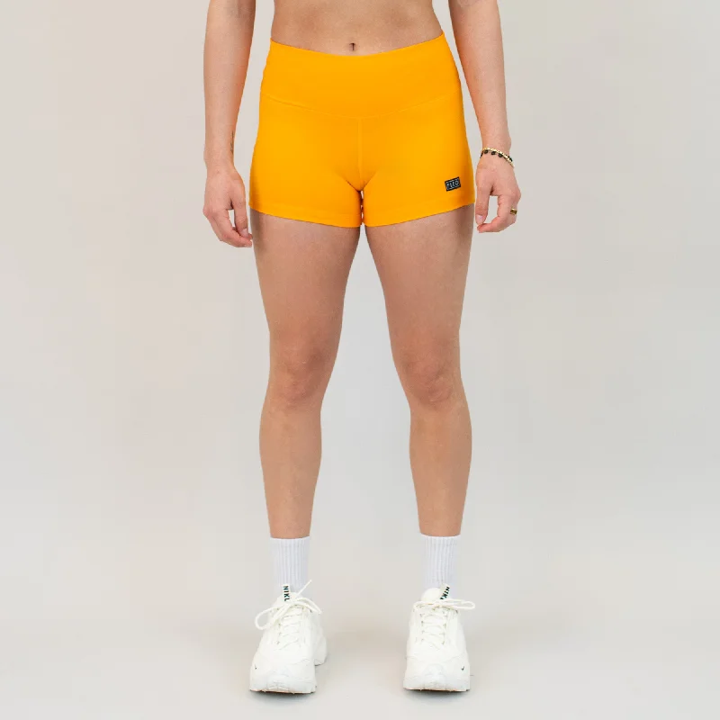 Twill Women Shorts with a Smooth Texture and DurabilityApex Contour Short 3.25" - Mid Rise